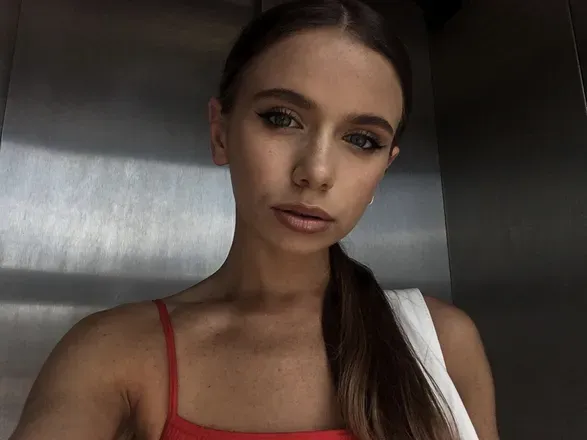 OnlyFans cuenta arinamalina avatar 1