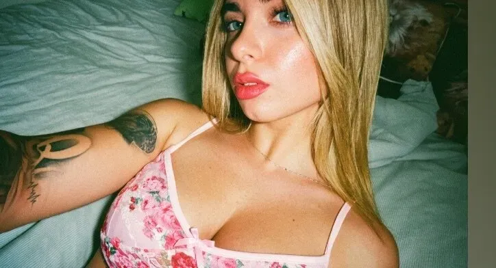 OnlyFans account  roseok avatar 1