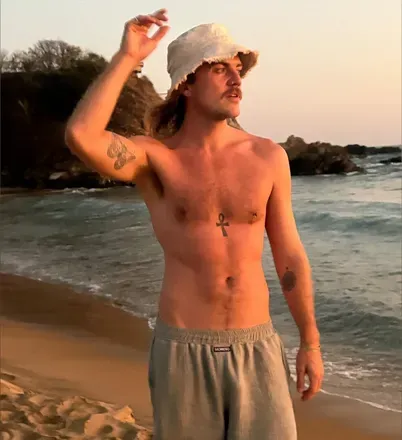OnlyFans cuenta bisexualmerman avatar 1
