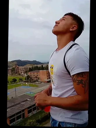 OnlyFans account  piipee02 header 2