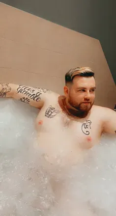 OnlyFans account  yettisfun header 2