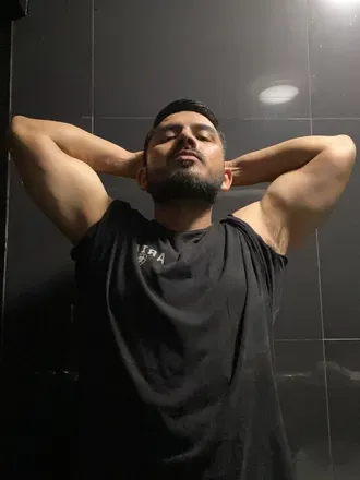 OnlyFans cuenta robertoa180616 avatar 1
