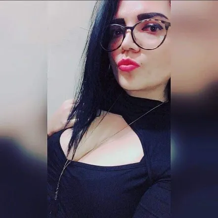 OnlyFans cuenta sophie_redlips header 2