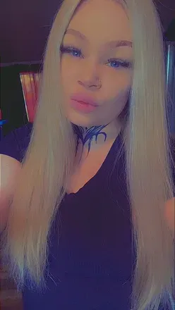 OnlyFans account  crybabithug avatar 1