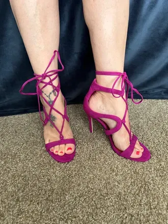 OnlyFans account  toesee avatar 1