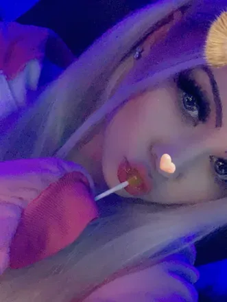 OnlyFans cuenta mialykke avatar 1