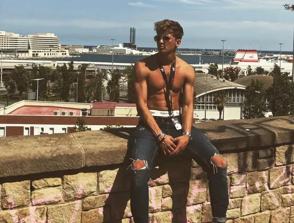OnlyFans cuenta u228466827 header 2