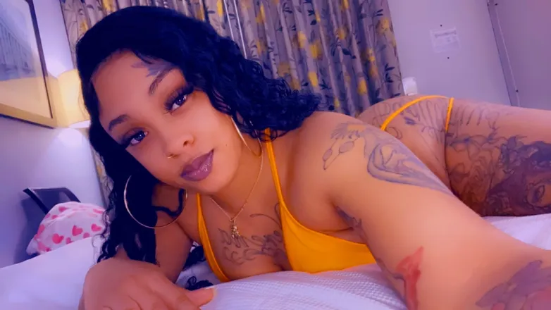OnlyFans cuenta juiicyroses header 2