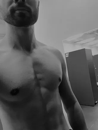 OnlyFans account  pddmaybe header 2