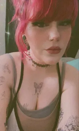 OnlyFans cuenta whitetrashbrat710 avatar 1