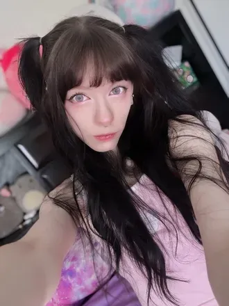 OnlyFans cuenta molliemewbby avatar 1