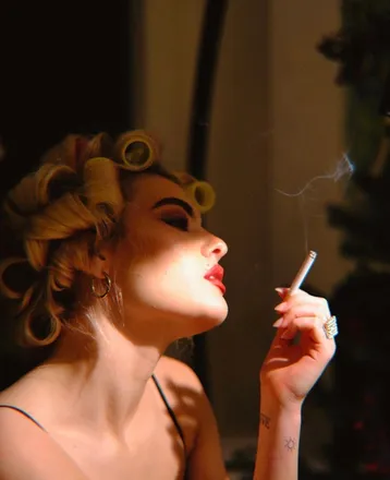 OnlyFans cuenta weedgiirl header 2