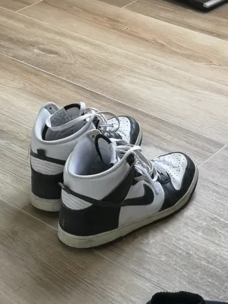 OnlyFans cuenta undermyfeet46 header 2
