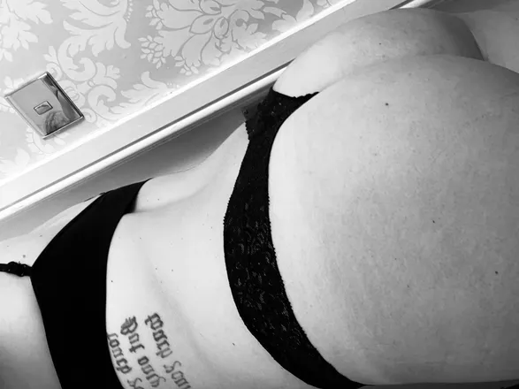 OnlyFans cuenta victoriasbody header 2