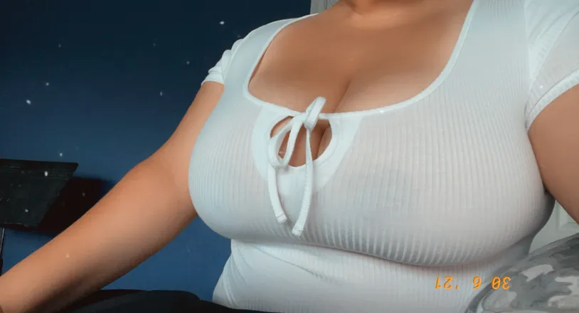 OnlyFans account  babygirlrii header 2