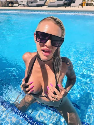 OnlyFans account  tallblondiexxx avatar 1