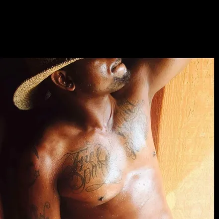 OnlyFans cuenta mobiwunkenobixxx header 2
