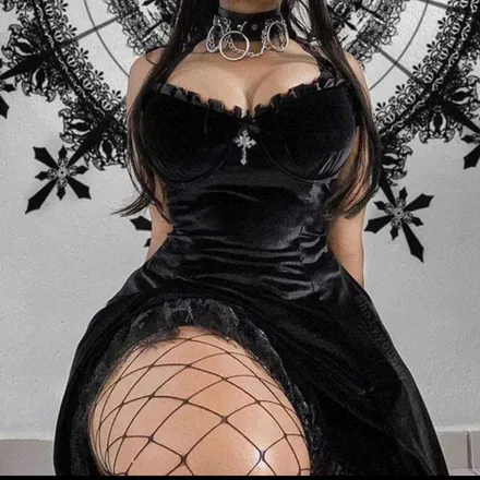 OnlyFans cuenta alyssaalmadees1 header 2