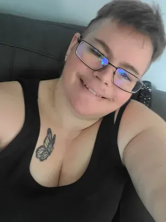 OnlyFans cuenta curious_girl2002 avatar 1