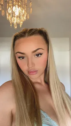 OnlyFans account  bellaeliza10 avatar 1