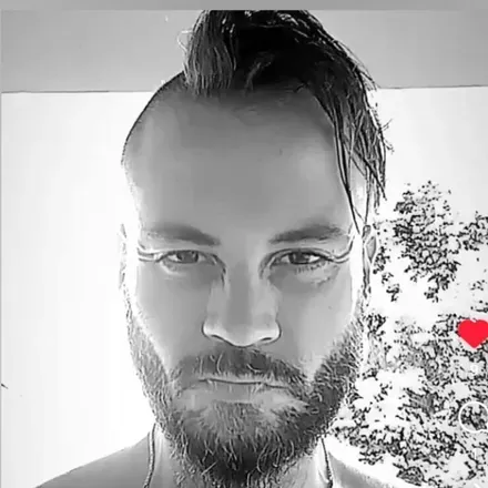 OnlyFans cuenta emid24 avatar 1