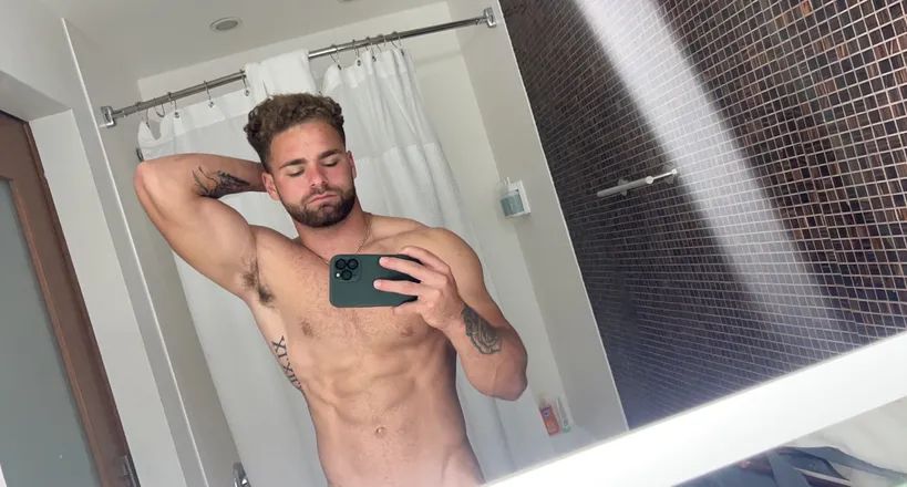 OnlyFans cuenta mustlet header 2