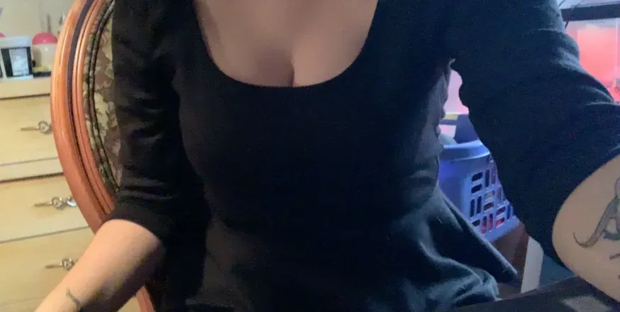 OnlyFans account  tessmitchell avatar 1