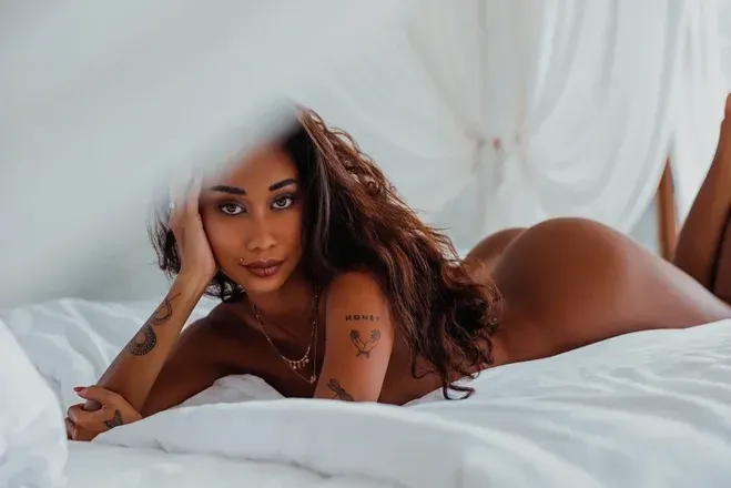OnlyFans cuenta urgirlbibi header 2