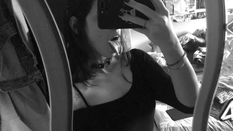 OnlyFans cuenta nymphoflust4 header 2
