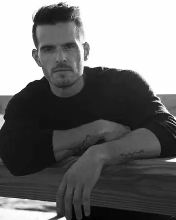 OnlyFans cuenta zachmcgovern header 2