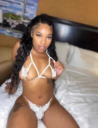 OnlyFans cuenta xxbellaaxx header 2
