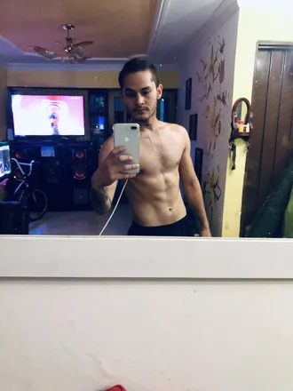 OnlyFans cuenta adriguerrero98 header 2