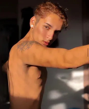 OnlyFans cuenta lramos126 avatar 1