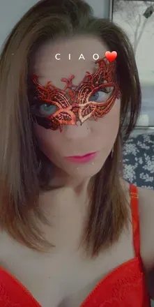 OnlyFans cuenta misshungryeyes header 2