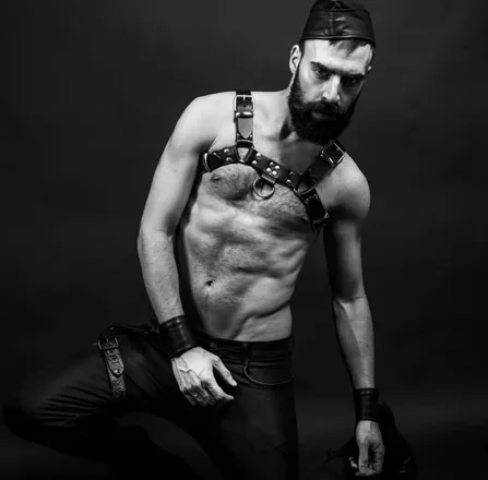 OnlyFans cuenta thewolfkiko1 header 2