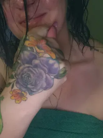 OnlyFans account  tattooedunicornrocker avatar 1