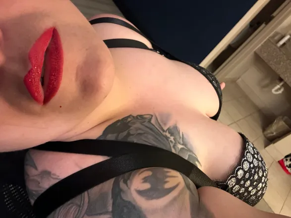 OnlyFans cuenta krystalclear header 2