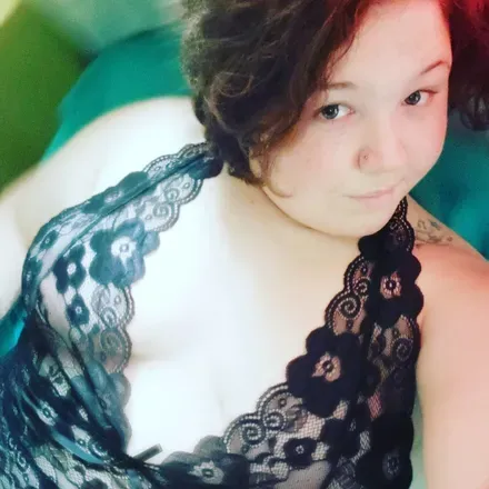 OnlyFans cuenta zombgurl header 2