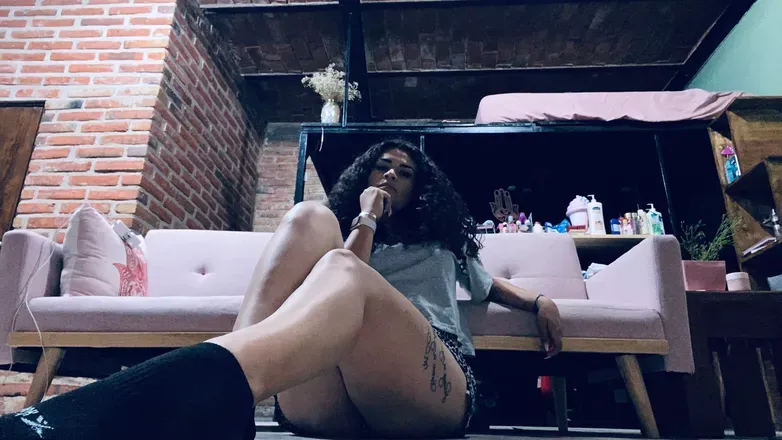 OnlyFans cuenta carameldenn header 2