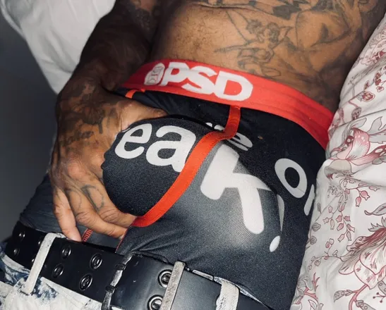 OnlyFans cuenta fansonly.onmyonlyfans header 2