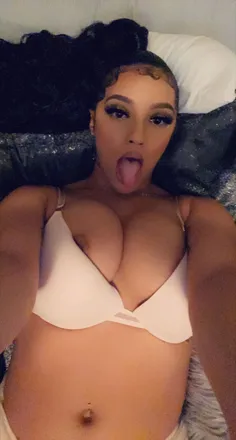OnlyFans cuenta satisfyingscarlett header 2