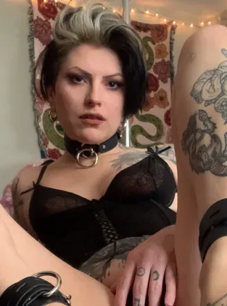 OnlyFans account  madamfatal avatar 1