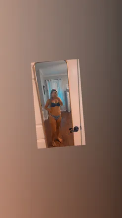 OnlyFans cuenta yourrfavvgirlll header 2