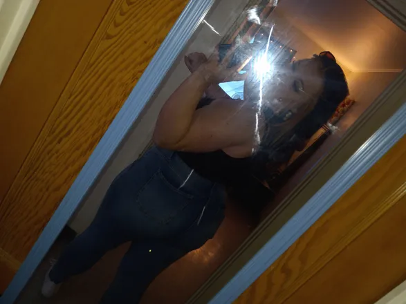 OnlyFans cuenta thickerthanasnicker99 header 2