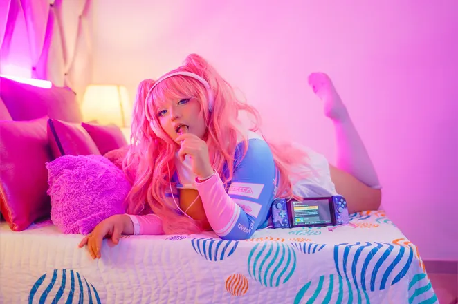 OnlyFans cuenta charlottemillerr header 2