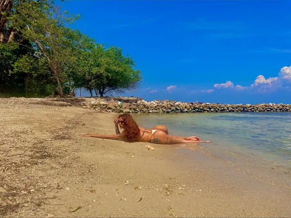 OnlyFans cuenta blue_val23 header 2