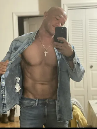 OnlyFans cuenta latino1982 header 2