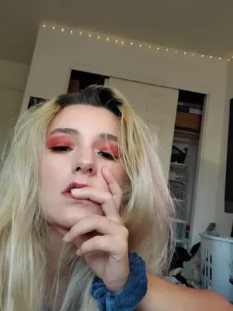 OnlyFans cuenta littlemissdoe avatar 1