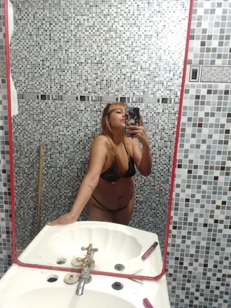 OnlyFans cuenta celes_camila header 2