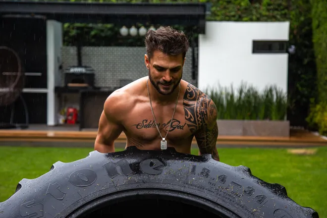 OnlyFans cuenta nicolaporcella header 2